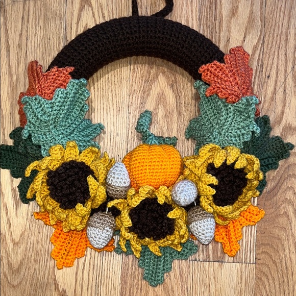 Crochet Sunflower and Pumpkin Wreath - Picture 1 of 5